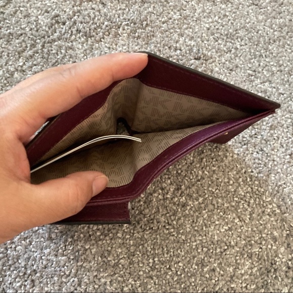 Michael Kors small wallet burgundy NWT - Picture 6 of 9